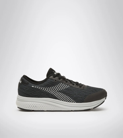Diadora running shoes Passo