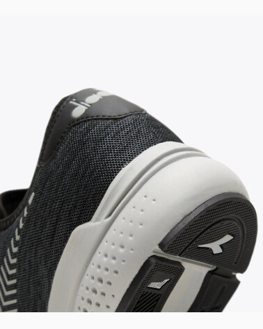 Diadora running shoes Passo