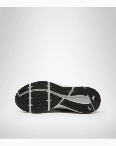 Diadora running shoes Passo