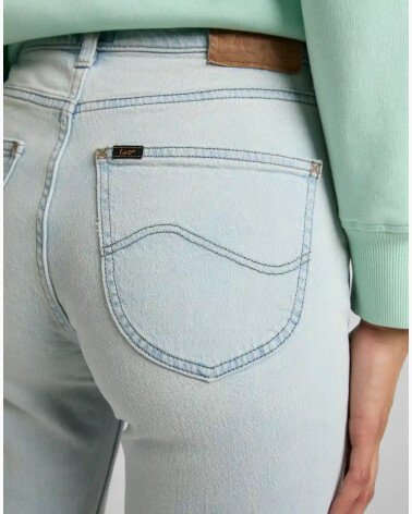Jeans Lee rectos con desgaste