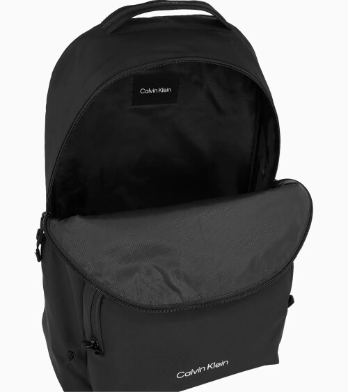 Zaino Calvin Klein con spallacci regolabili