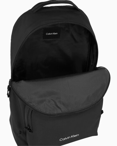 Rucksack von Calvin Klein mit verstellbaren Trägern