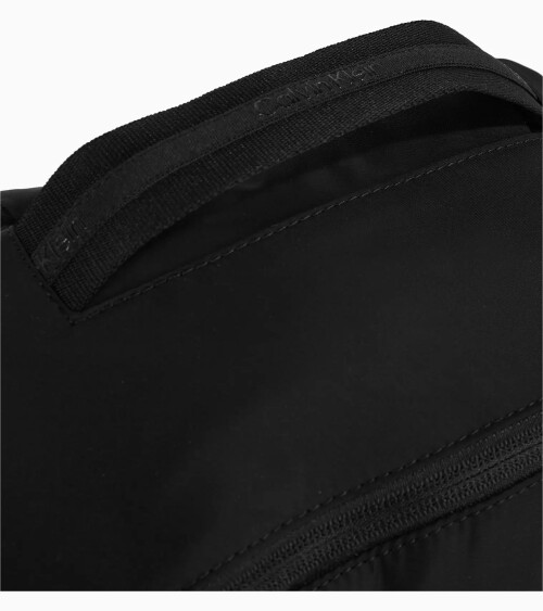 Zaino Calvin Klein con spallacci regolabili