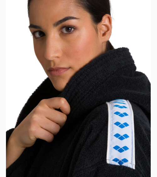 Arena Soft Robe Core hooded bathrobe