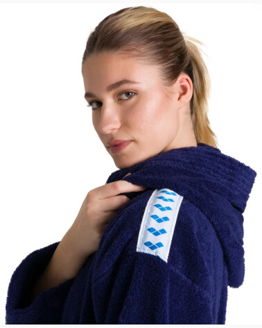 Arena Soft Robe Core hooded bathrobe
