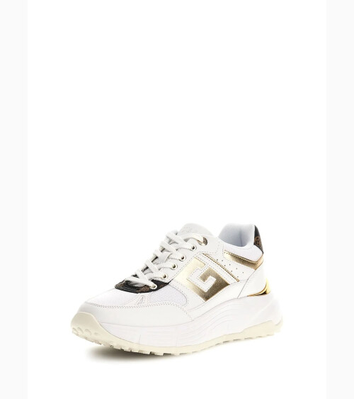Guess baskets basses avec lacets