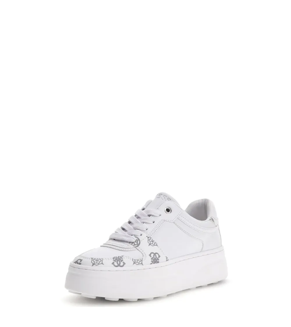Guess baskets basses Queenz