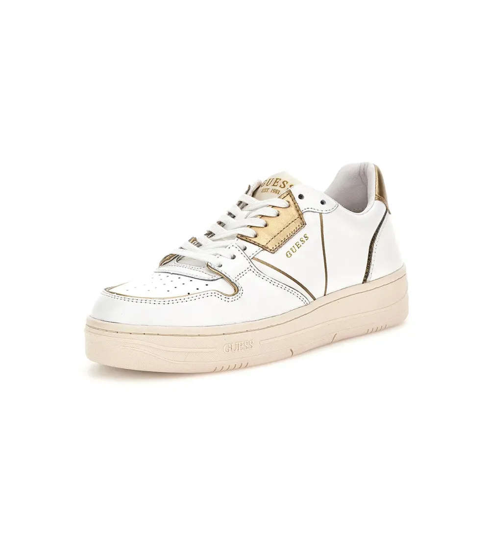 Guess baskets basses avec lacets et semelle en caoutchouc
