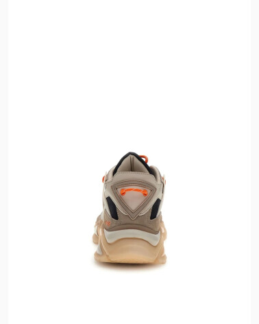 Guess Niedrig-Sneaker mit Schnürsenkeln