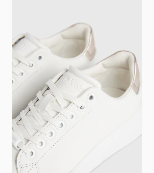 Calvin Klein baskets basses lacets