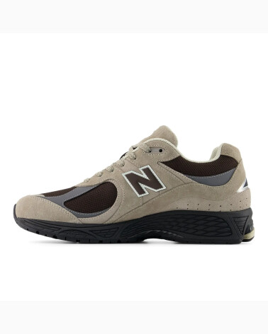 New Balance low top suede sneakers