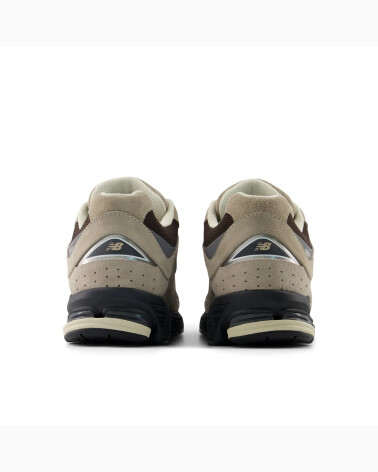 New Balance low top suede sneakers