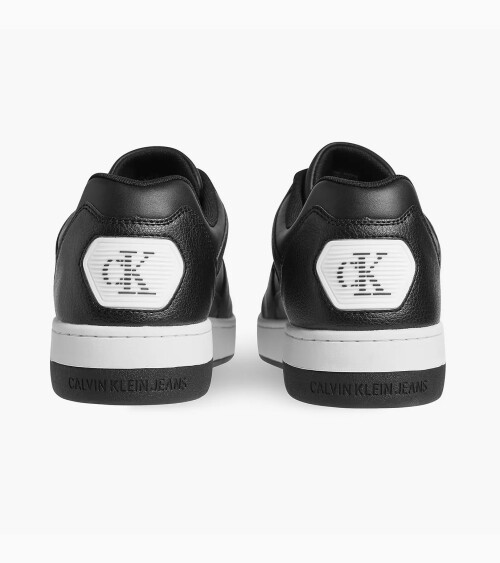 Calvin Klein low-top laces