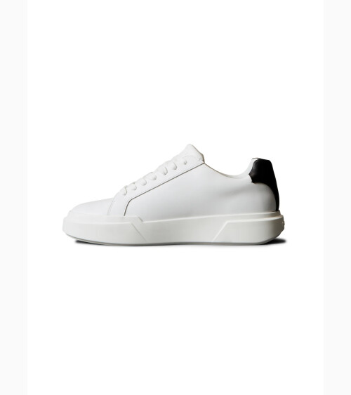Calvin Klein baskets basses avec semelle épaisse
