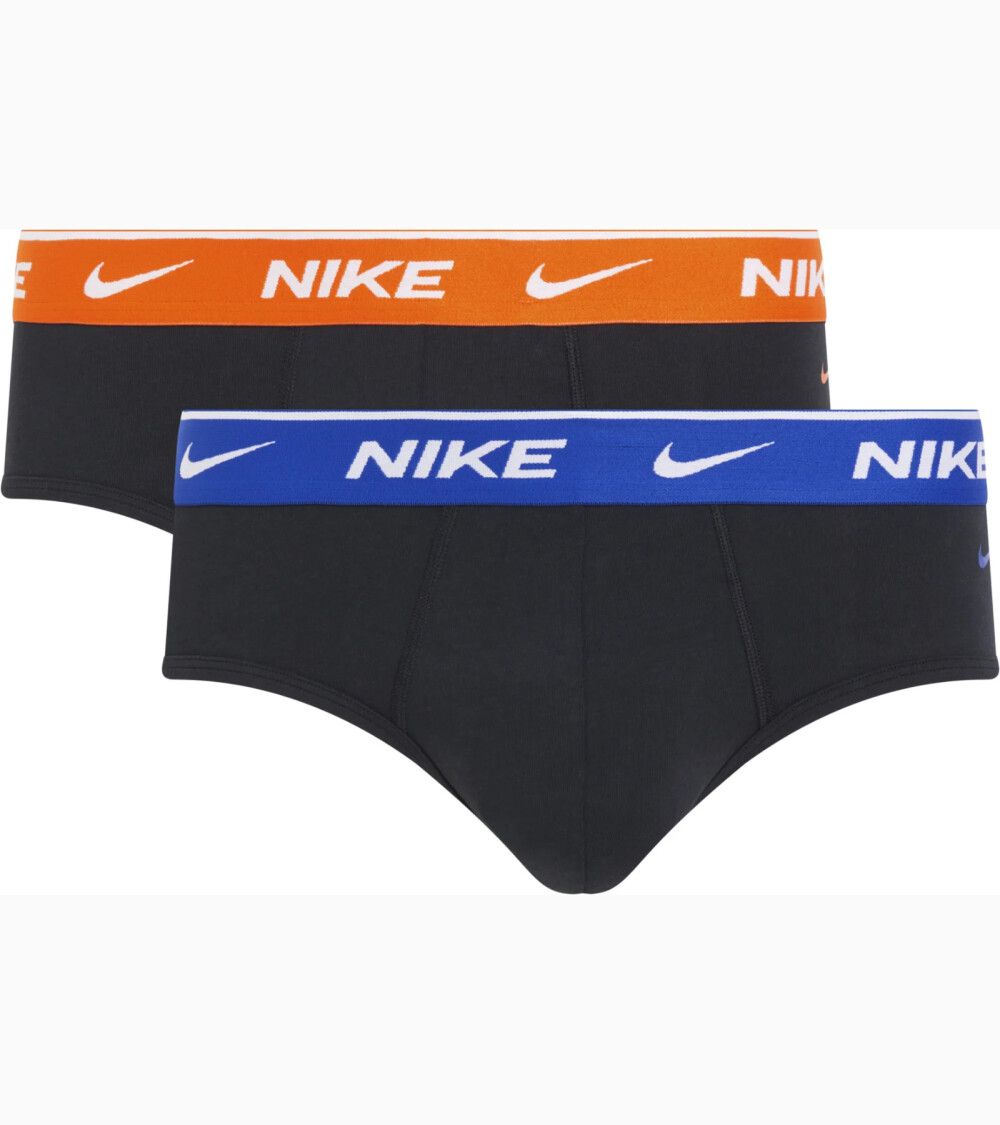 Nike briefs with elastic waistband