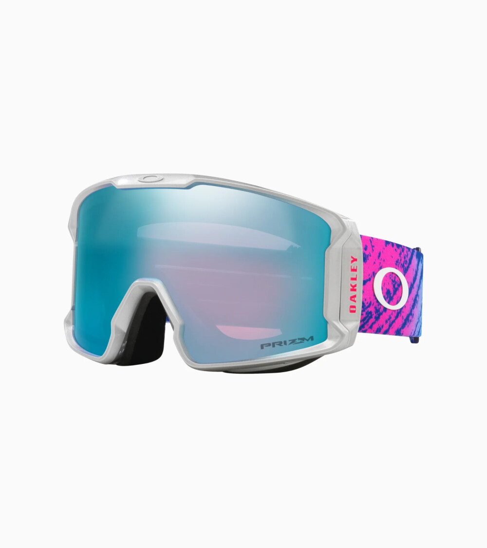 Oakley sports mask with wide lenses