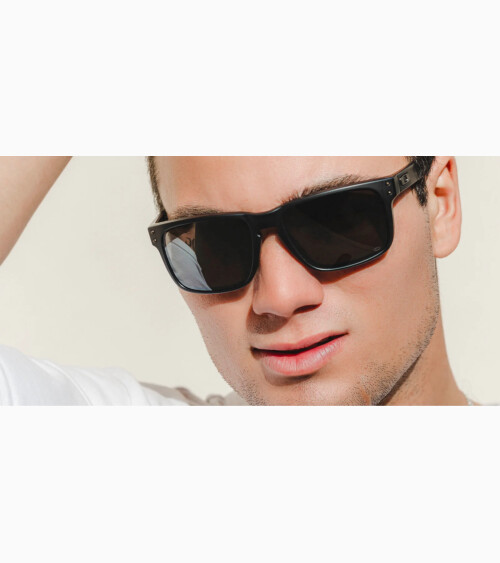Oakley Holbrook sports sunglasses