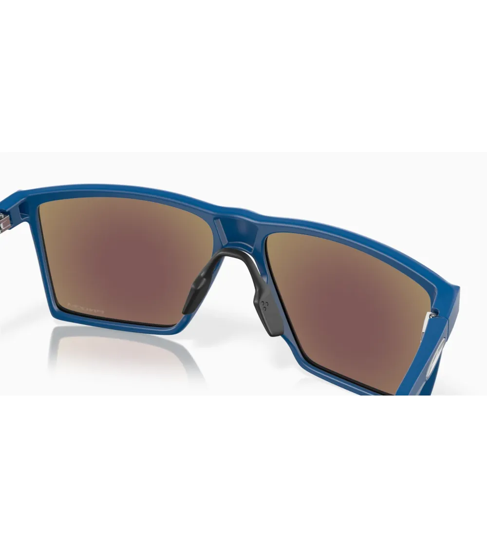 Oakley Futurity sports sunglasses