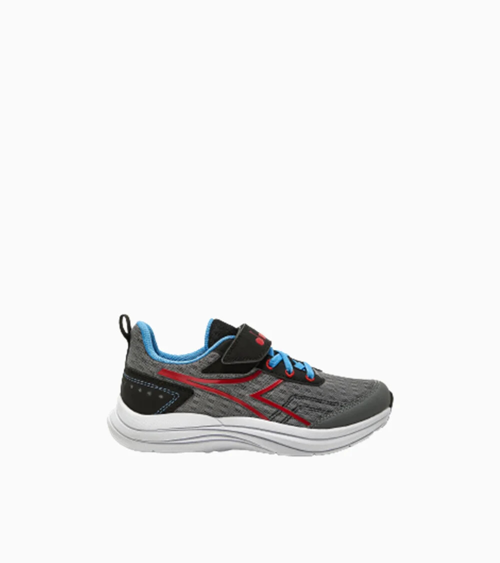 Diadora running shoes with strap closure