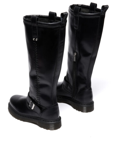 Dr Martens hoher Stiefel mit Schnalle
