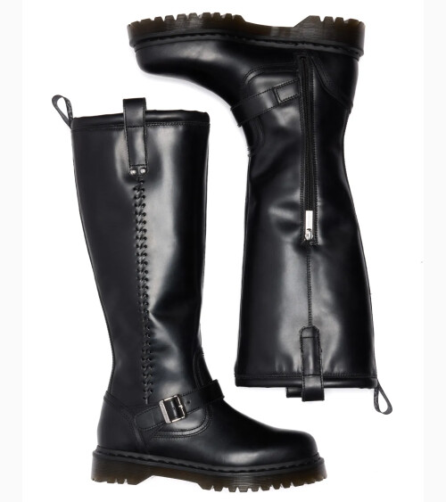 Dr Martens hoher Stiefel mit Schnalle