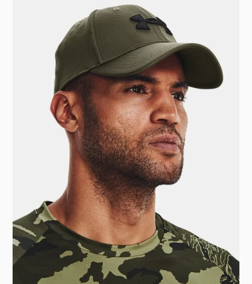 Gorra Under Armour visera