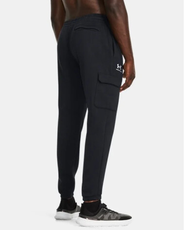 Under Armour cargo pants with pockets