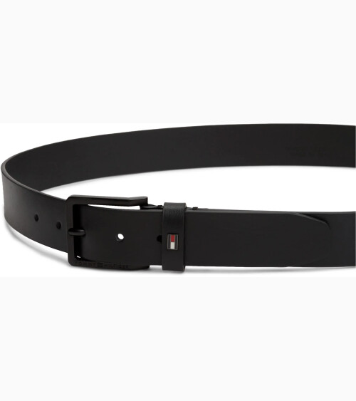 Tommy Hilfiger leather belt with buckle