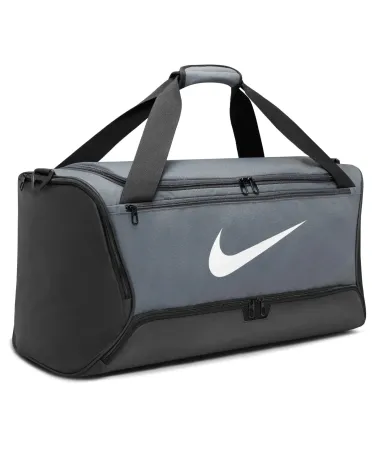 Nike Brasilia 9.5 duffel bag with handles and strap
