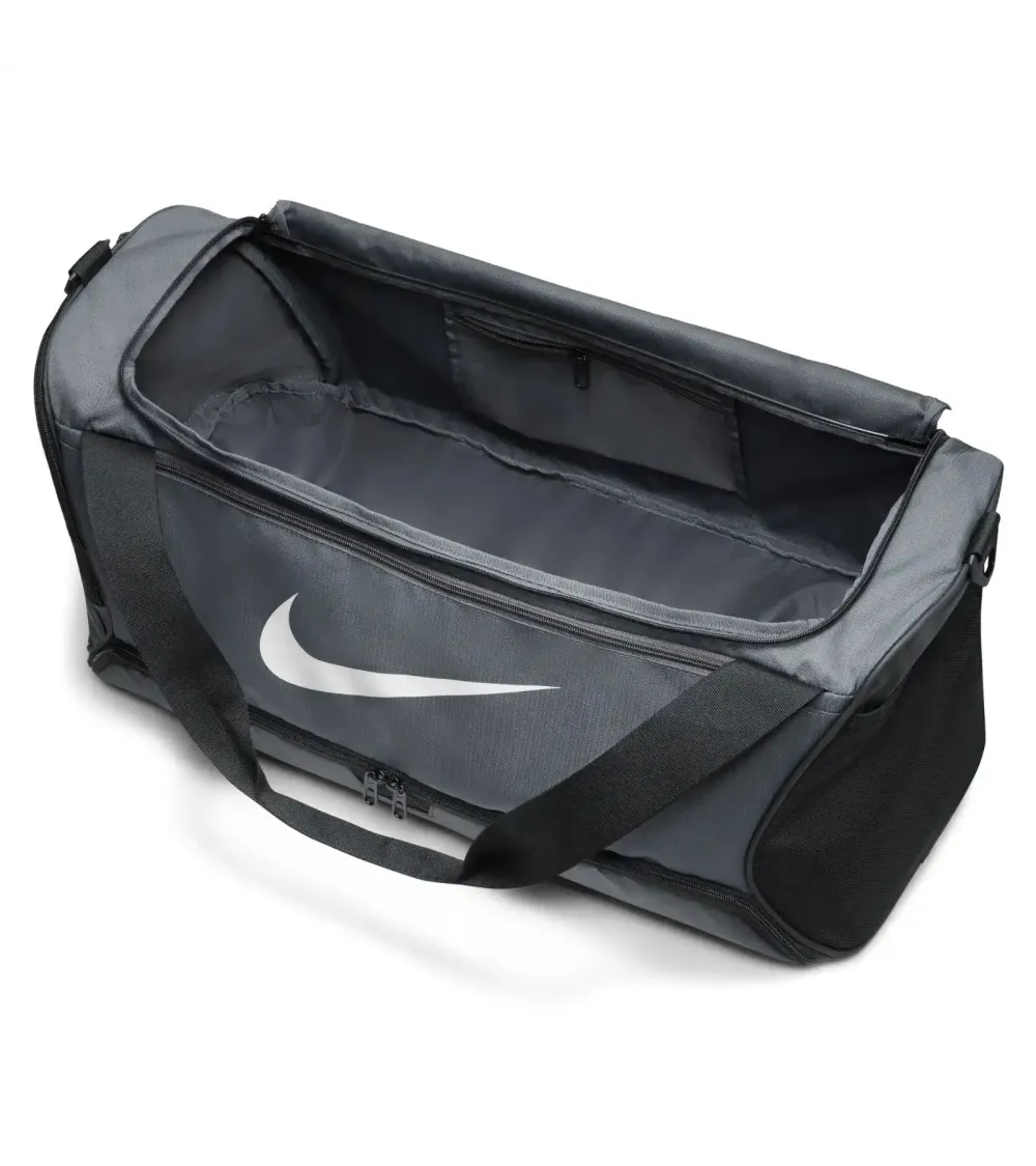 Nike Brasilia 9.5 Sporttasche mit Griffen und Gurt