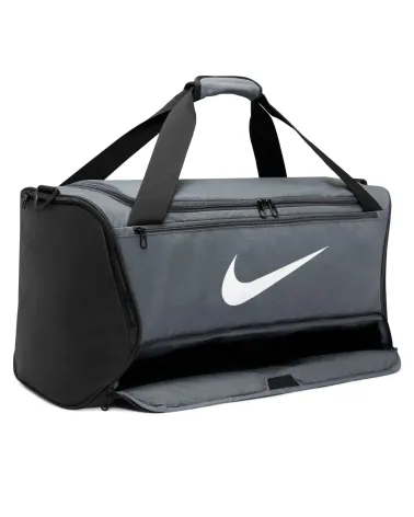 Nike Brasilia 9.5 duffel bag with handles and strap