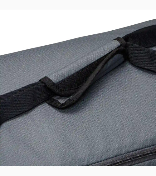 Nike Brasilia 9.5 bolsa de deporte con asas y correa