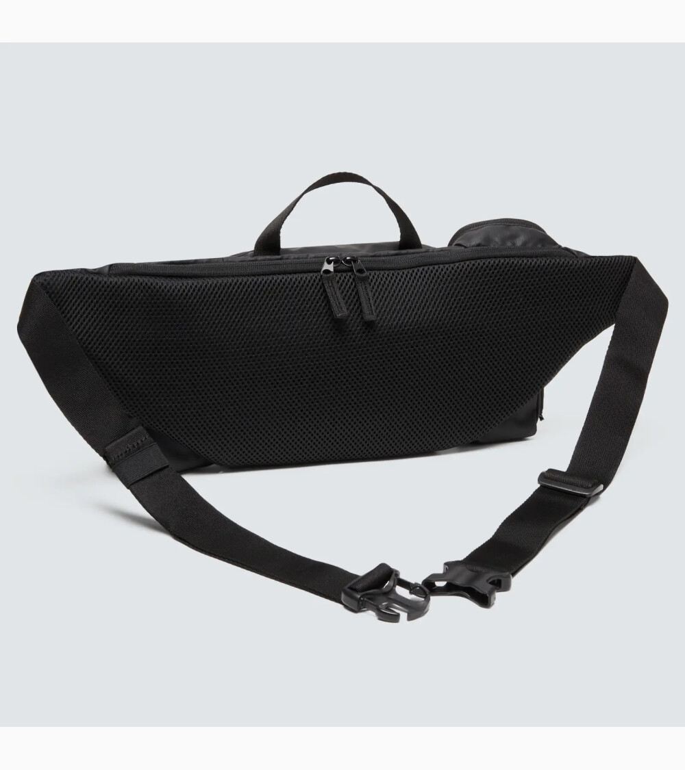 Oakley shoulder bag in fabric