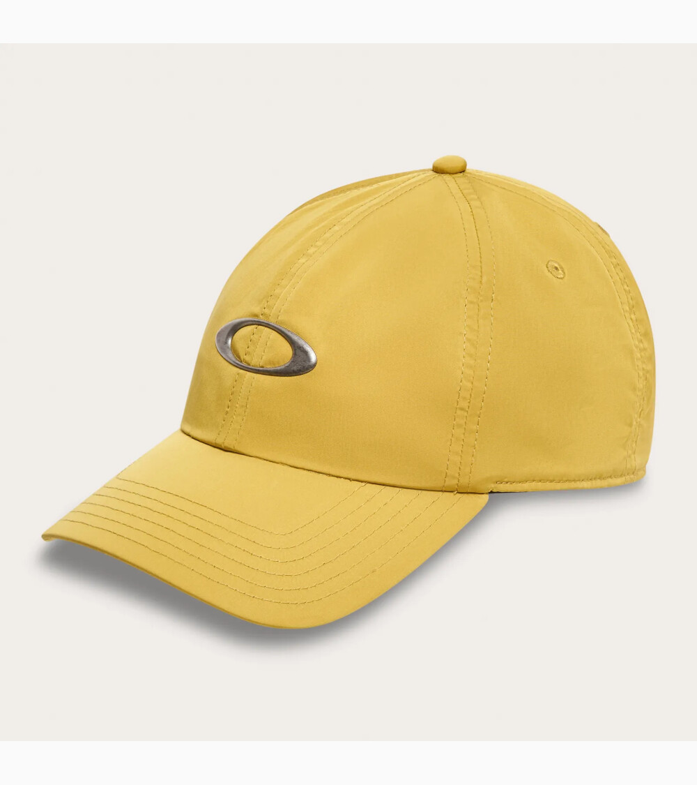 Classic Oakley cap with visor