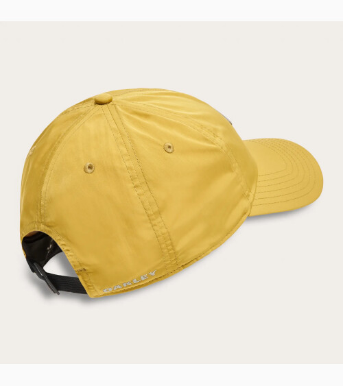 Classic Oakley cap with visor