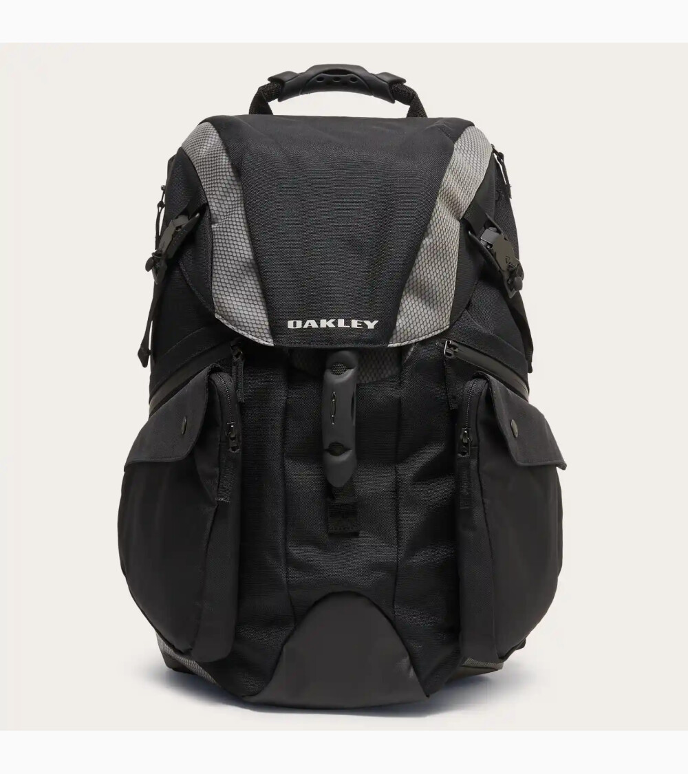 Mochila Oakley Latitude Flex Pack con múltiples bolsillos