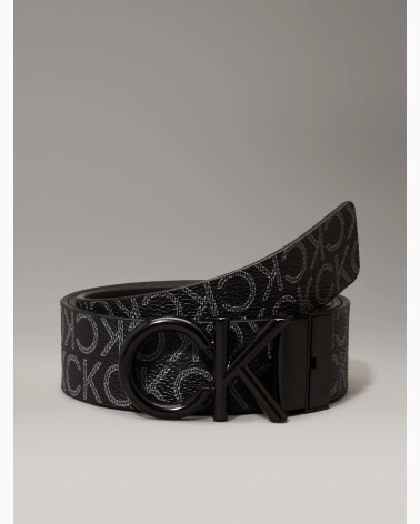 Cinturón de cuero Calvin Klein con hebilla