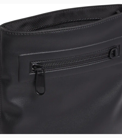 Calvin Klein Sac bandoulière CK Elevated Flatpack