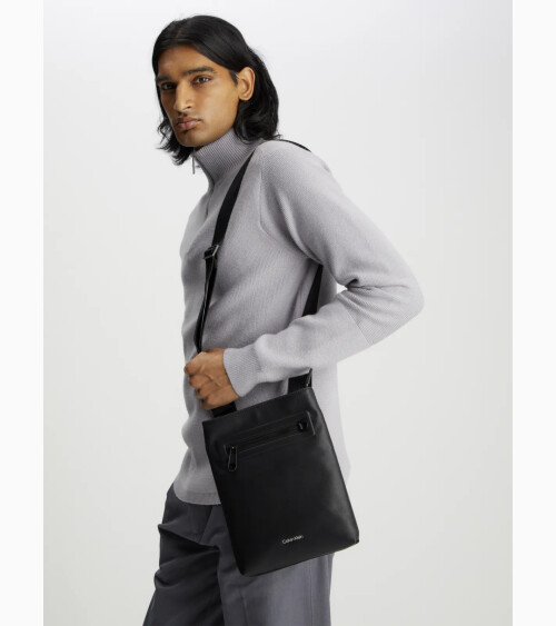 Calvin Klein Borsa tracolla CK Elevated Flatpack