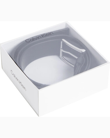 Cinturón Calvin Klein con hebilla metálica