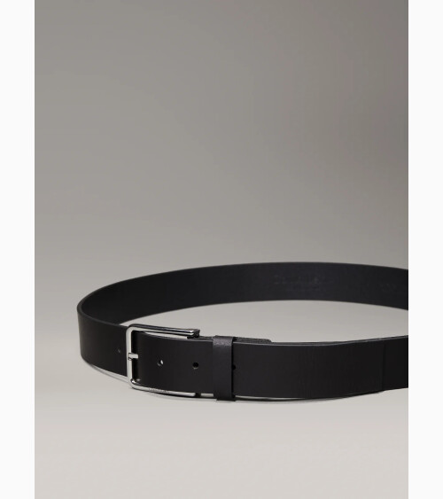 Cinturón Calvin Klein con hebilla metálica