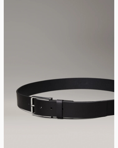 Cinturón Calvin Klein con hebilla metálica