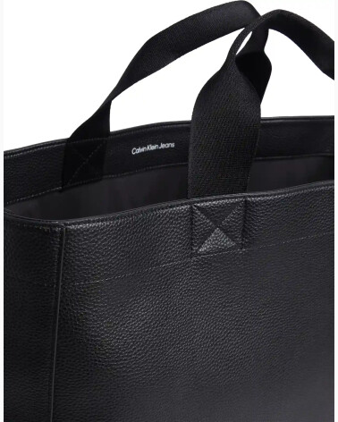 Calvin Klein Handtasche mit Innentasche