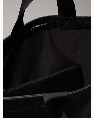 Calvin Klein Handtasche mit Innentasche