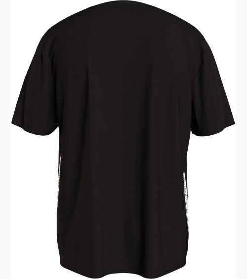 Calvin Klein T-shirt logo