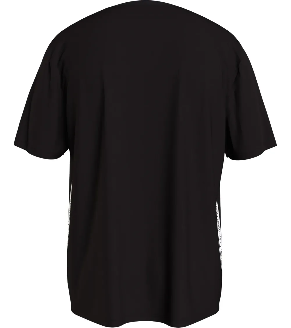 Calvin Klein T-shirt logo