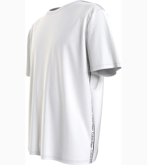 Calvin Klein T-shirt logo