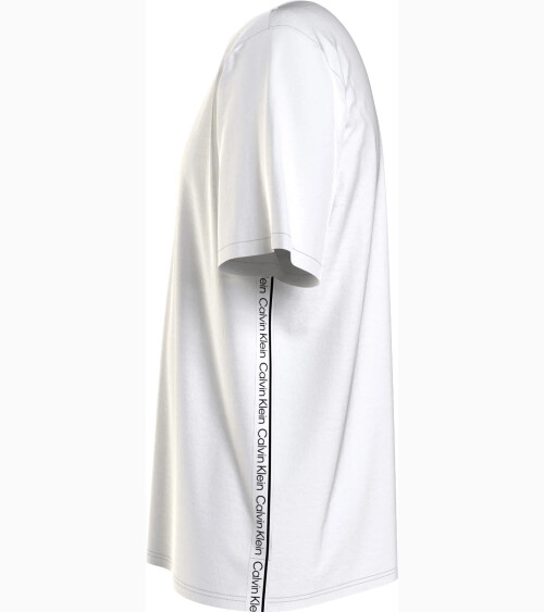 Calvin Klein T-shirt logo