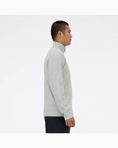 Sudadera New Balance con cremallera y cuello alto