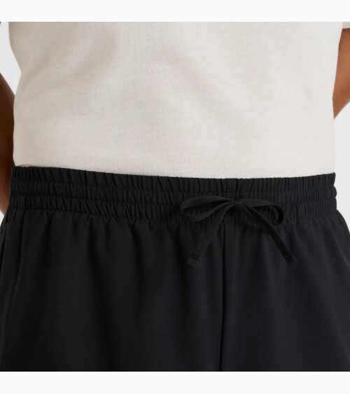 New Balance Sport Essentials Graphic Short